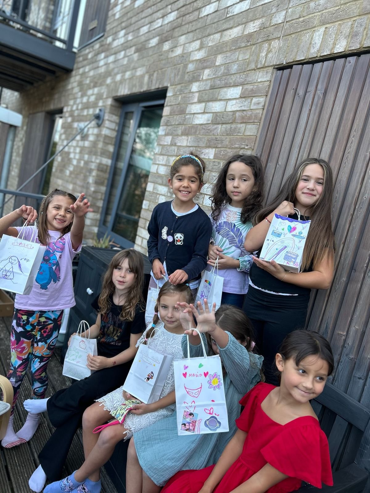 A real moment of slime-making fun at a Jazzy Slime party (14)