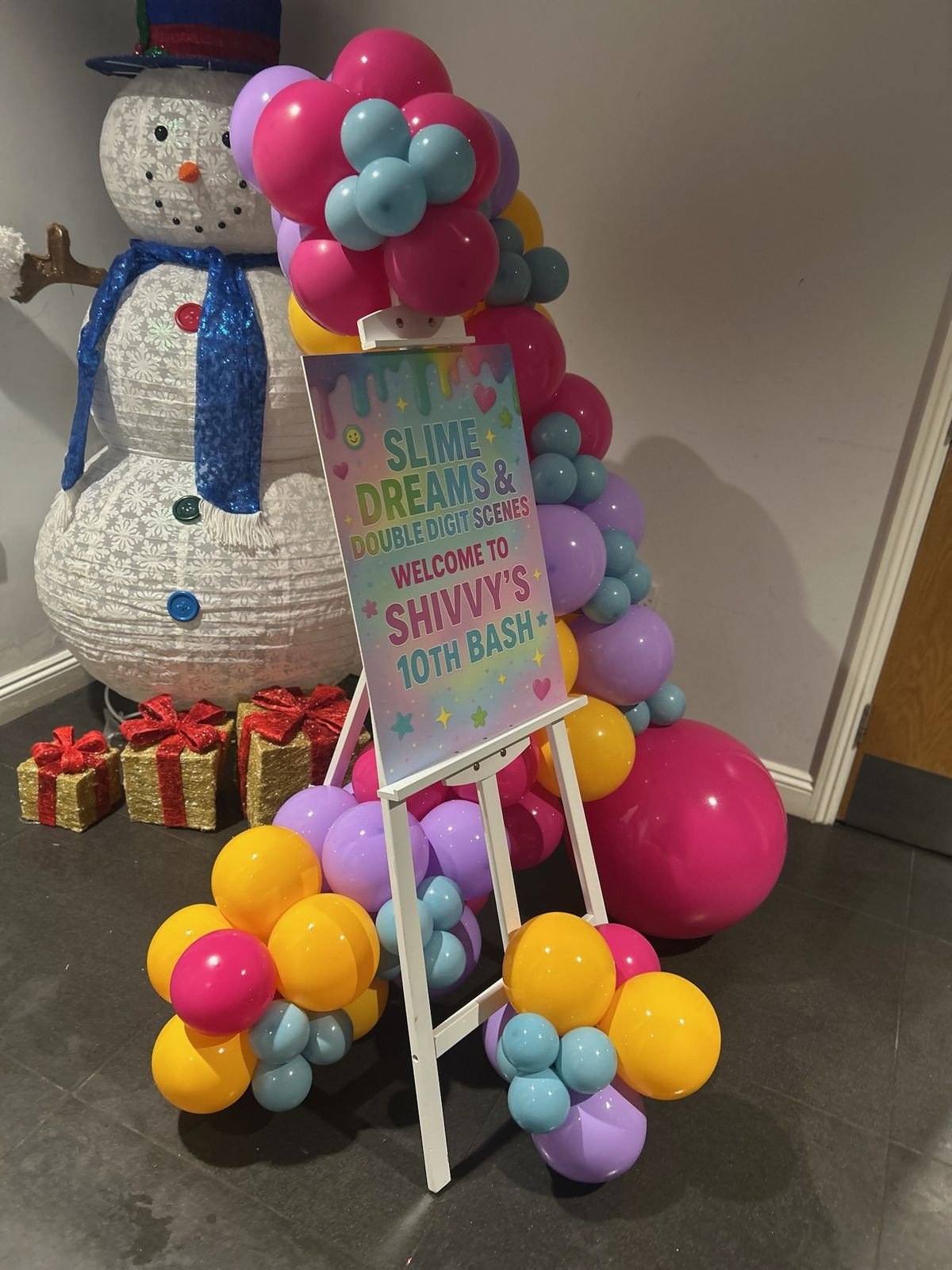 A real Jazzy Slime party setup, styled and ready for guests (14)