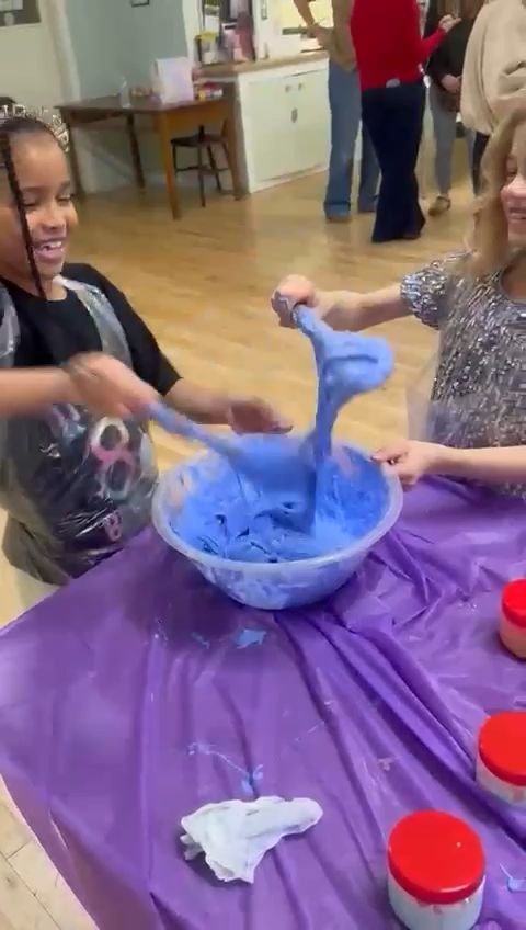 A real video clip from a Jazzy Slime party (8)